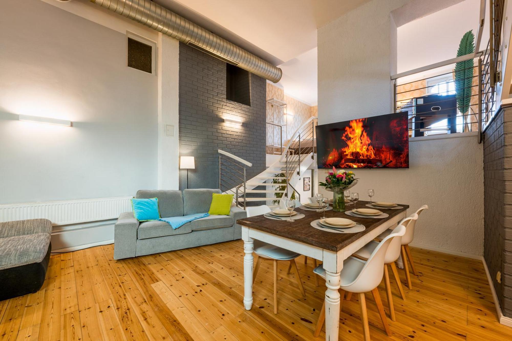 Exklusive Und Grosszuegige Wohnung 140 Qm In Magdeburg Top-Lage Mit Kicker Fuer Bis Zu 8 Personen エクステリア 写真