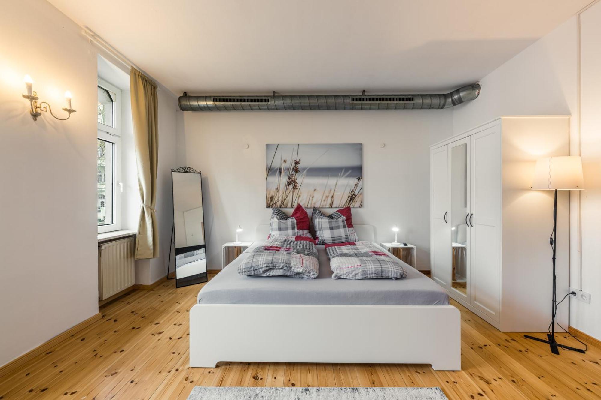 Exklusive Und Grosszuegige Wohnung 140 Qm In Magdeburg Top-Lage Mit Kicker Fuer Bis Zu 8 Personen エクステリア 写真