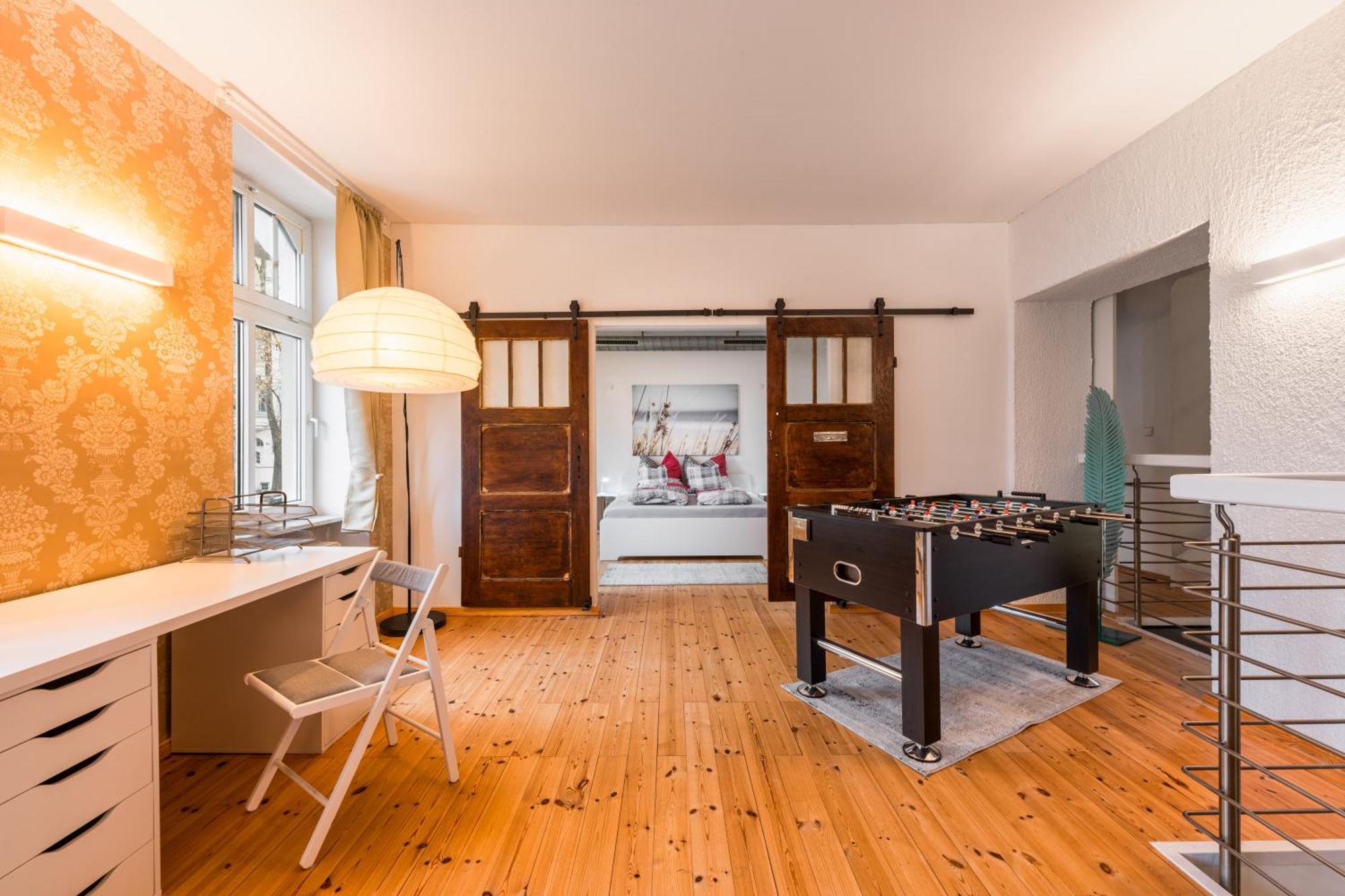 Exklusive Und Grosszuegige Wohnung 140 Qm In Magdeburg Top-Lage Mit Kicker Fuer Bis Zu 8 Personen エクステリア 写真