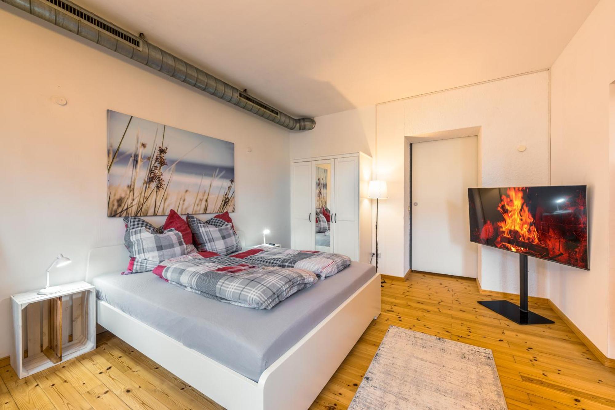 Exklusive Und Grosszuegige Wohnung 140 Qm In Magdeburg Top-Lage Mit Kicker Fuer Bis Zu 8 Personen エクステリア 写真